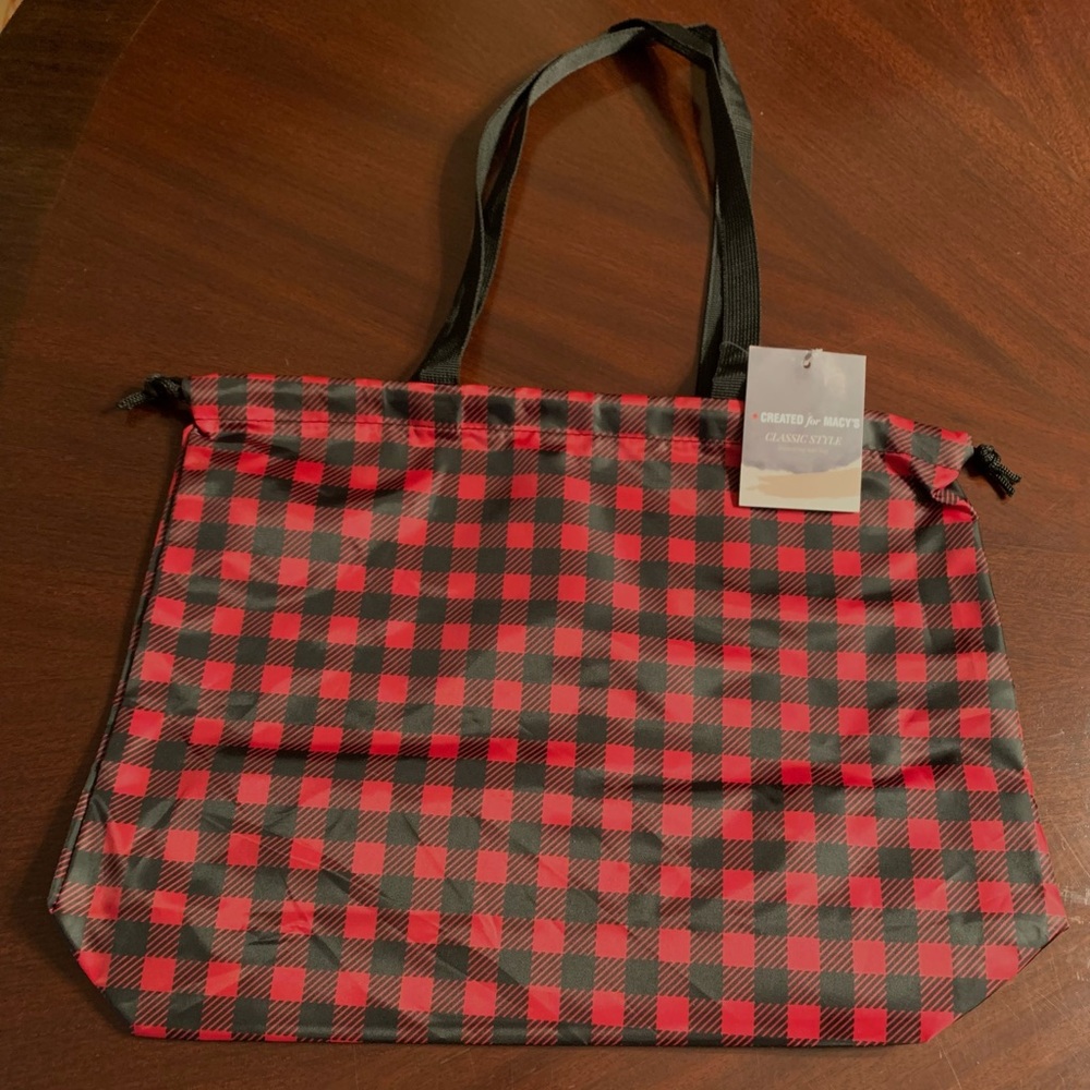 Brand new Macy’s plaid drawstring picnic/beach tote bag with tags